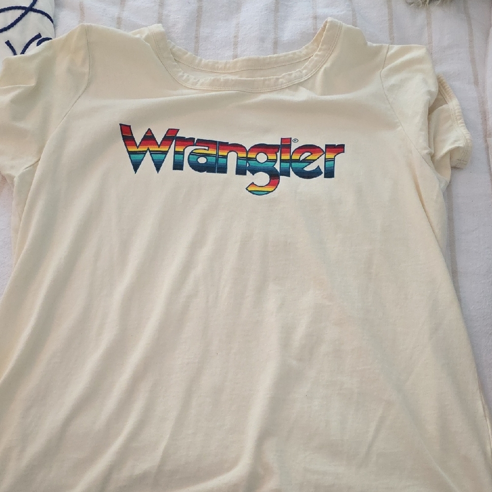 Wrangler Cream Tee with Multicolor Logo